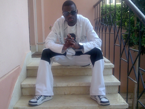  - click for next photo
