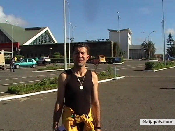  - click for next photo