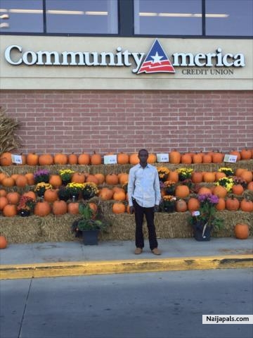 walmart at kansas city usa - click for next photo