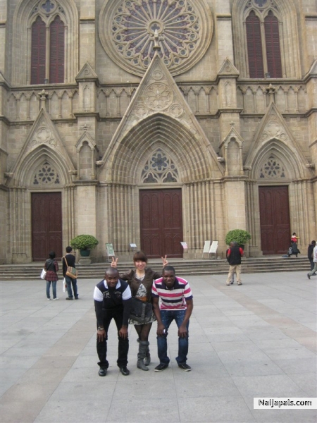  - click for next photo