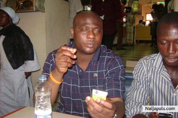 Cooling with my bro - click for next photo