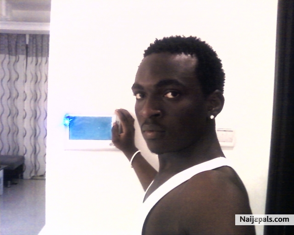  - click for next photo