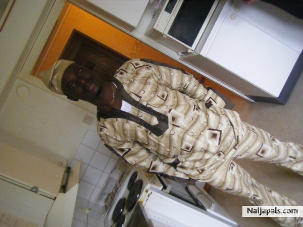  - click for next photo