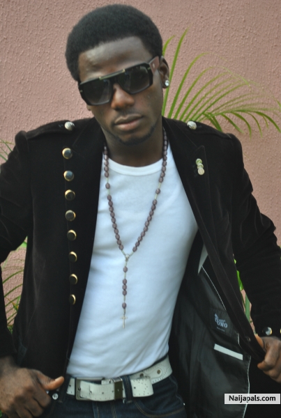 i was born in 9ija,grow in 9ija,,so anything i do, i do am 4 9ija..lol - click for next photo