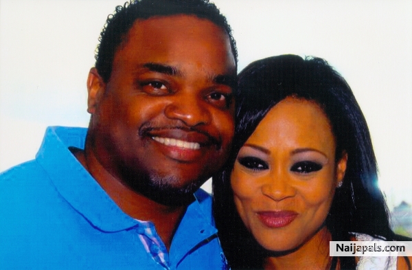 This is American actress Robin Givens... I am a Movie Producer, and Concert Promoter... my company is WES EMTERTAINMENT - click for next photo