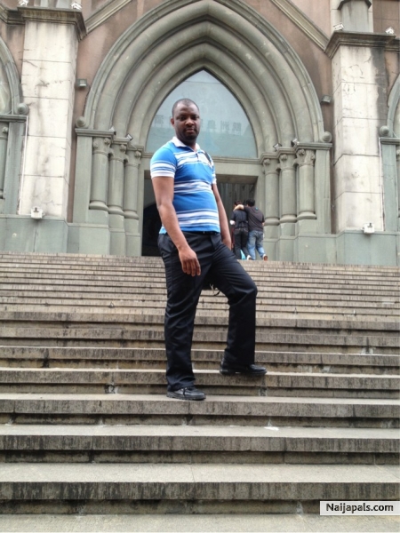 Presidoo Onye guy....................... - click for next photo
