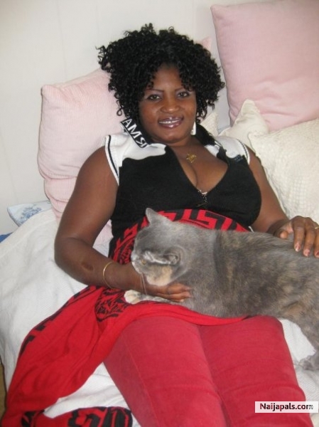 ME N MINA MY CAT - click for next photo