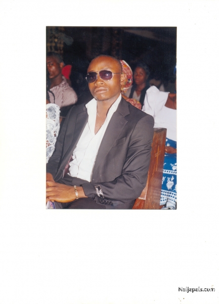 Thats my most recent pic... how do i look? lol.... - click for next photo