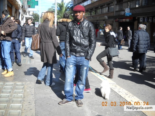  - click for next photo