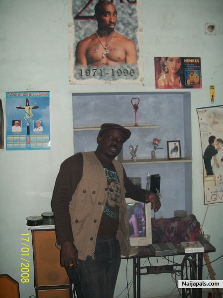  - click for next photo