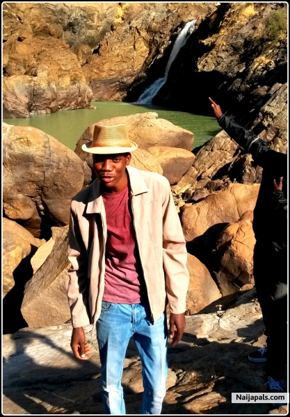 - click for next photo