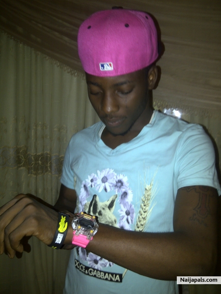 Olamide - click for next photo