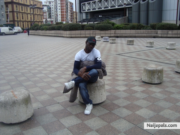  - click for next photo