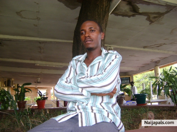 joris is still looking for true love 247 - click for next photo
