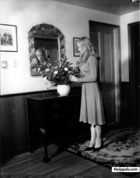 Nina Djavakhadze visiting but also Kodak visiting! - click for next photo