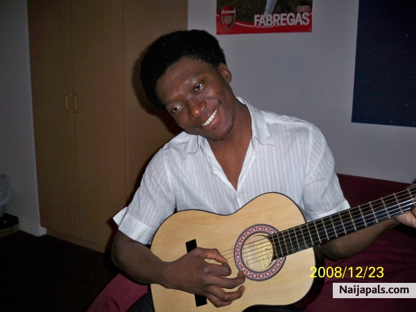  - click for next photo