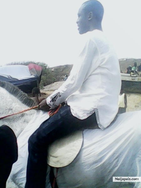  - click for next photo