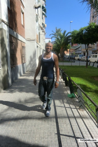  - click for next photo
