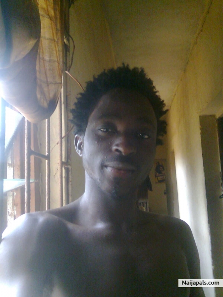 Got a red lips lyk mine after kpom? - click for next photo