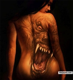 Strange, isn' t it? - click for next photo