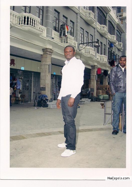  - click for next photo