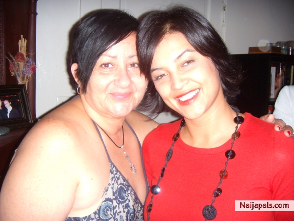 ME AND A FRIEND OF THE FAMILY ON THANKSGIVING 2009 - click for next photo