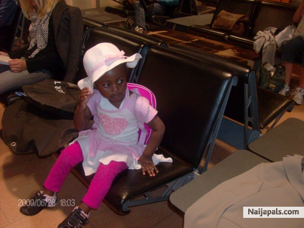 dorcas at SA airport - click for next photo