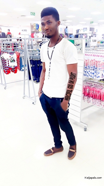  - click for next photo