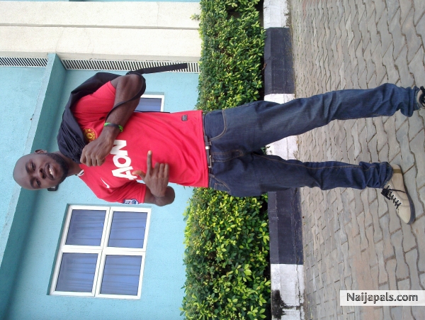 sup peepz/..its jst me - click for next photo