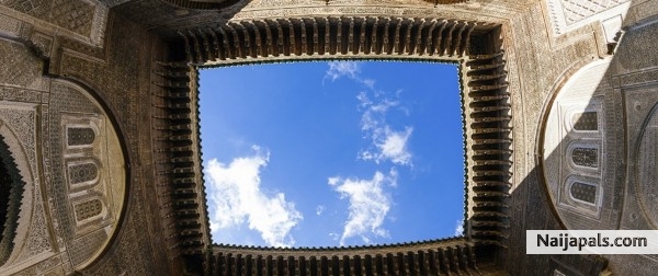 to visit Rome you must understand this foto. but by then you have visited a website. !so which way?? - click for next photo
