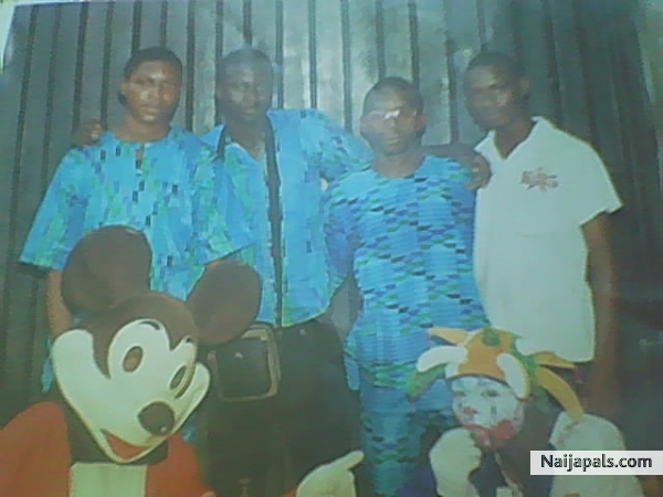 gustsy managments crew - click for next photo