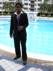  - click for next photo