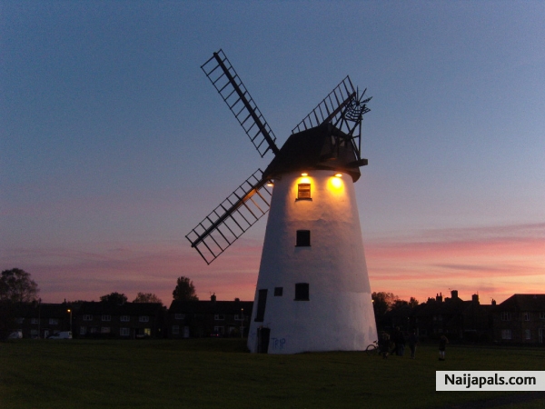 Brighton Light house Land mark - click for next photo