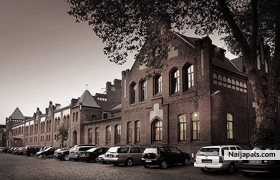 UNISOUL OFFICE BUILDING - click for next photo