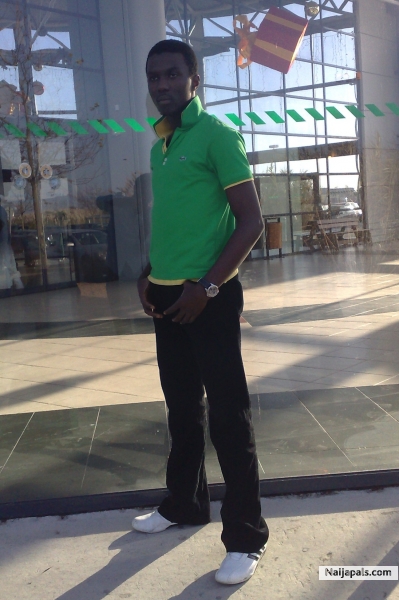 chillin in Huelva, Spain. - click for next photo