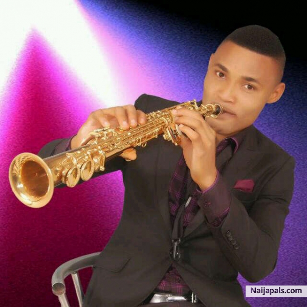Me on suprano sax - click for next photo