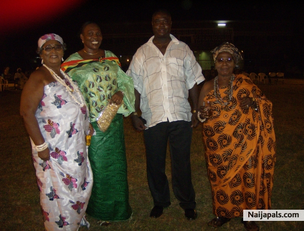 Sam & Pals in Ghana - click for next photo