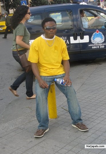 ay - click for next photo