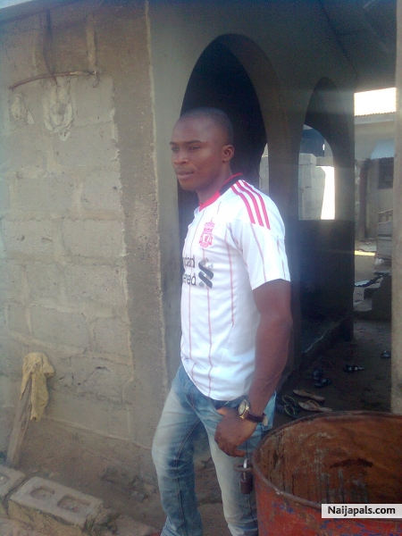  - click for next photo