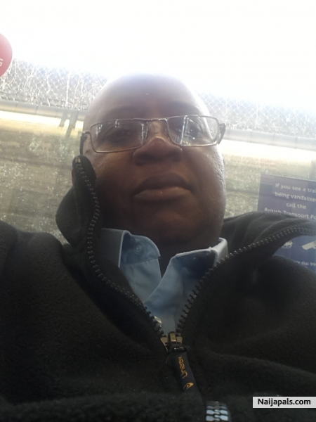 On the District line train to work - click for next photo