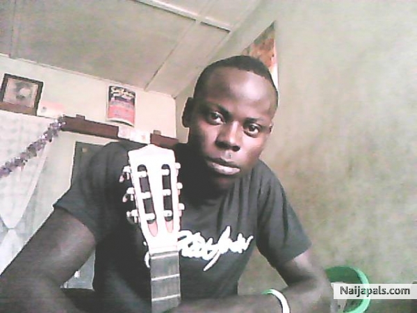 guitar boy - click for next photo