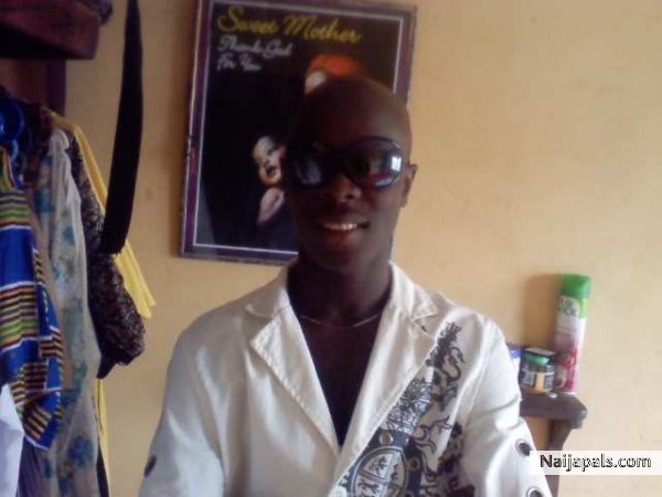  - click for next photo
