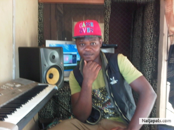 Maxy Waka babu lyrics [Prod by Source v]
