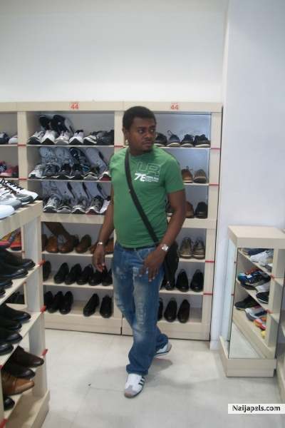 - click for next photo