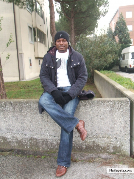  - click for next photo