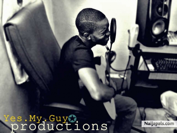 Lizwe in the studio - click for next photo