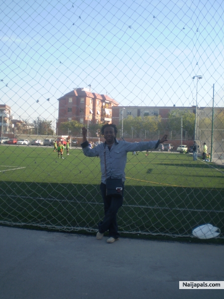 - click for next photo