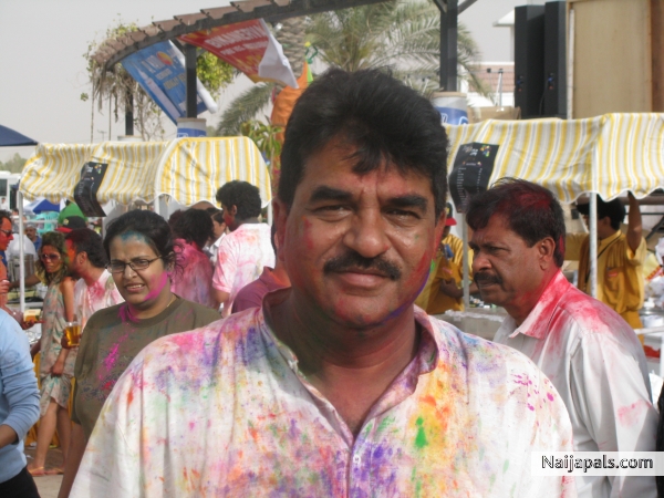 FESTVAL OF COLOURS - 1 IN DUBAI - click for next photo
