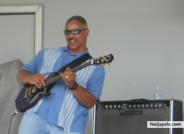 Guitar Gary In Washington D.C. - click for next photo