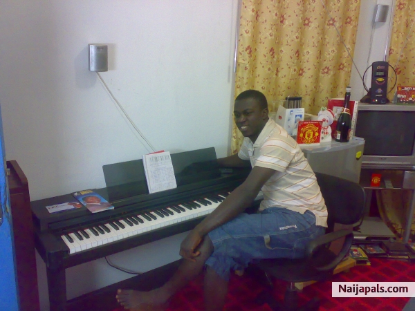  - click for next photo